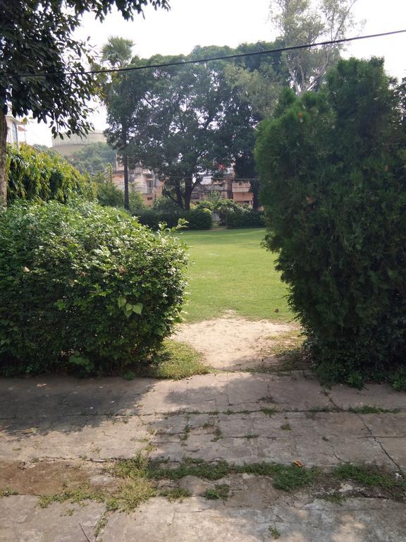 Travelling Troopers Homestay Varanasi Exterior foto